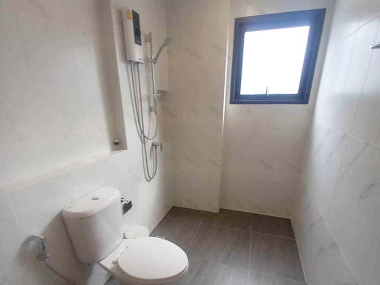 House with Shared Pool in Bangnatrad 